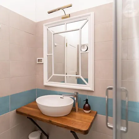 Πανσιόν Koraceva Kuca 3*